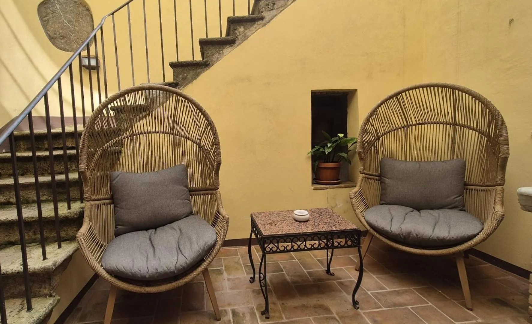 Il Palazzo Del Cardinale Bed and Breakfast Μονταλτσίνο
