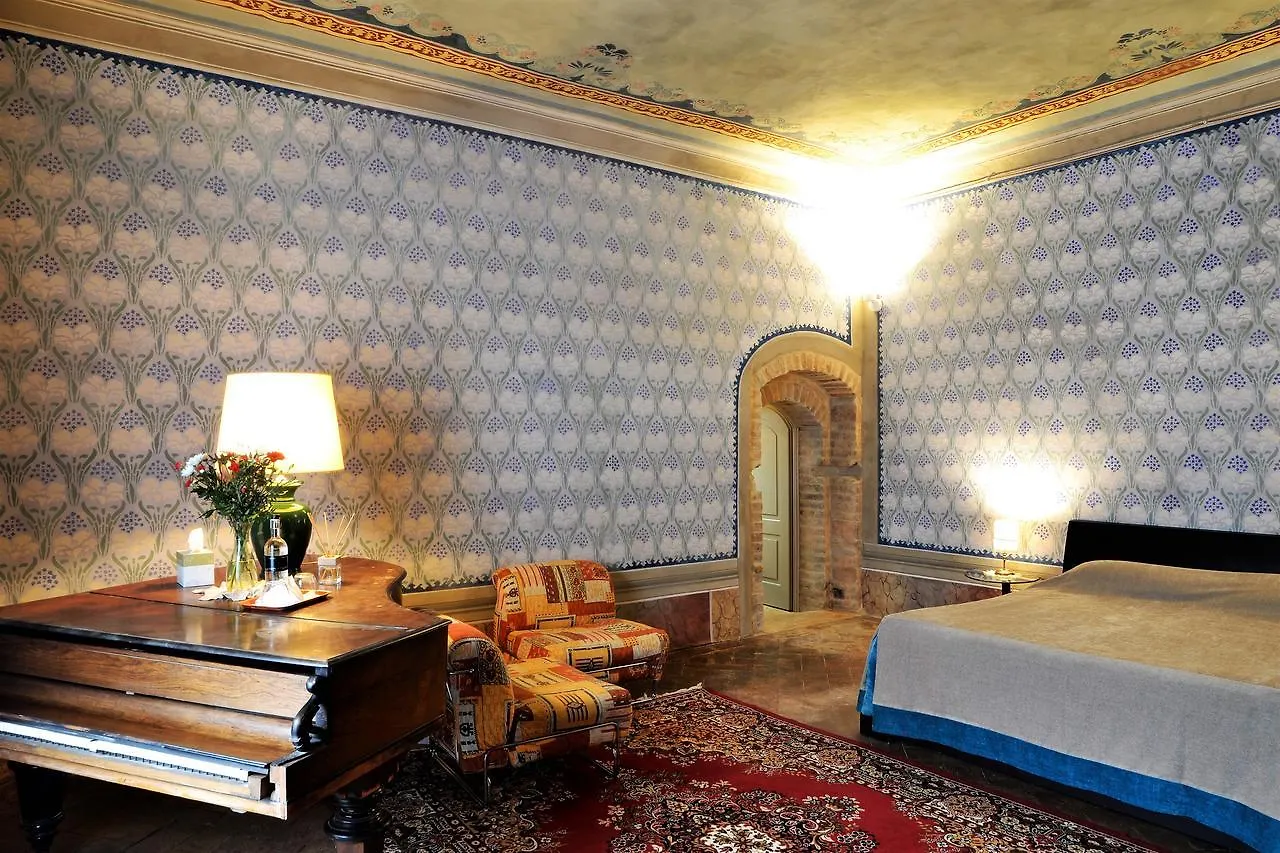 Il Palazzo Del Cardinale Bed & Breakfast Montalcino 3*,  Italy
