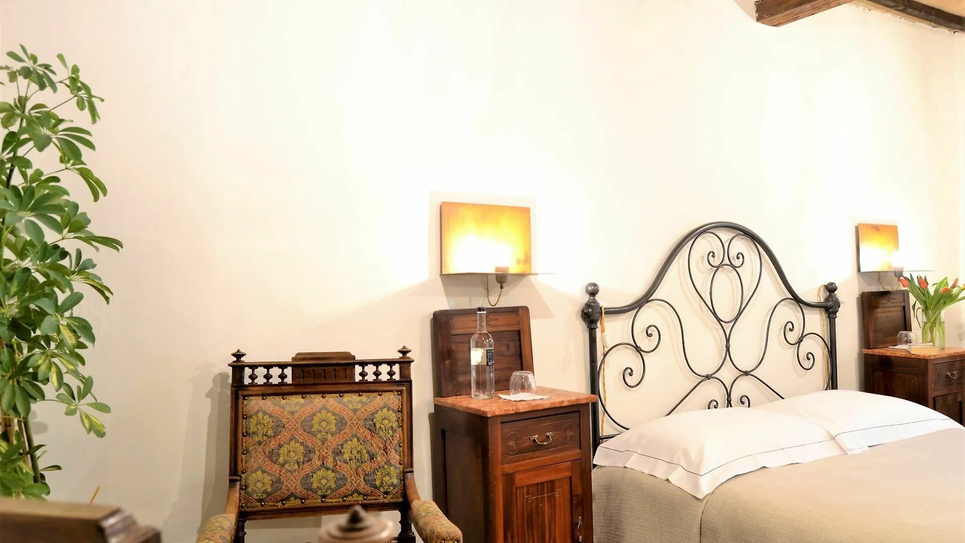 Il Palazzo Del Cardinale Bed & Breakfast Montalcino Italy
